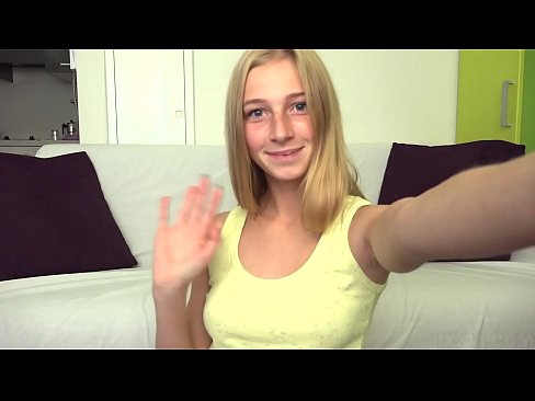 ❤️ Keď sa nudím, lenivo si masturbujem svoju ružovú kundičku ❤ Krásne porno na nás ❌️