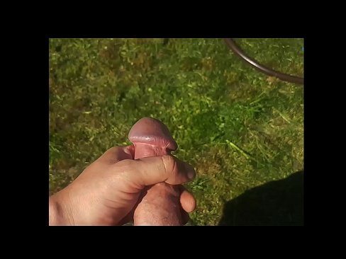 ❤️ Horúca kočka si nechá jebnúť ružovú kundičku a vystrieka sa so squirtom v letnej záhrade ❤ Krásne porno na nás ❌️